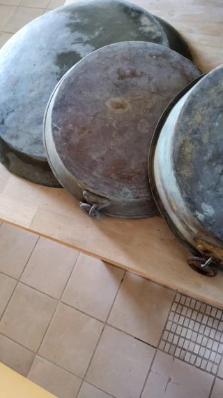 Set di 3 pentole antiche in rame