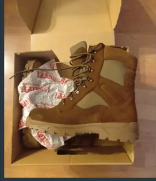Botas de campaña militares beige y marrón