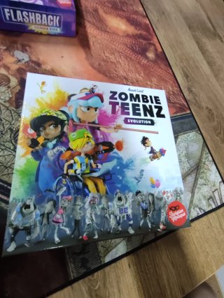 Lote 3 Juegos: Zombie Kidz, TeenZ y Flashback