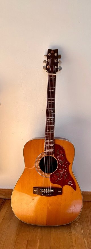 Guitarra Acústica Yamaha FG300