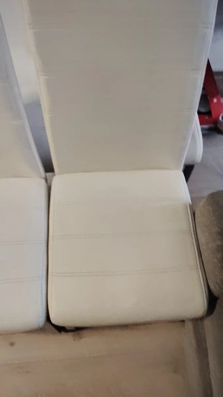 Set de 4 Sillas de Comedor Blanca. Sólo en persona