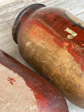 Pareja de tinajas antiguas policromadas de vino