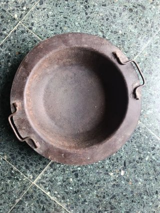 Brasero antiguo de hierro