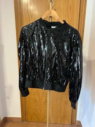Bomber Negra de Lentejuelas con Tigre