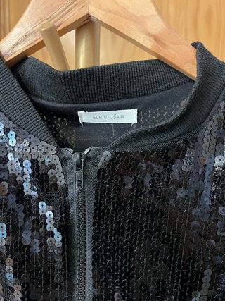 Bomber Negra de Lentejuelas con Tigre