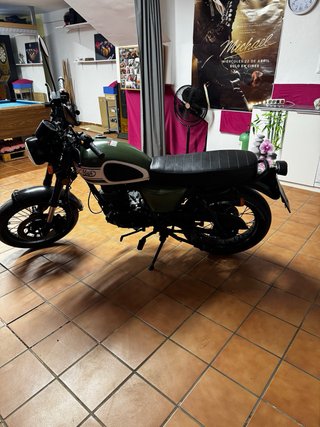 Mash 125cc Naked Verde/Negra