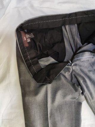 Pantalón de vestir Zara gris talla 46