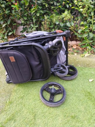 Carrito de paseo Kinderkraft gris