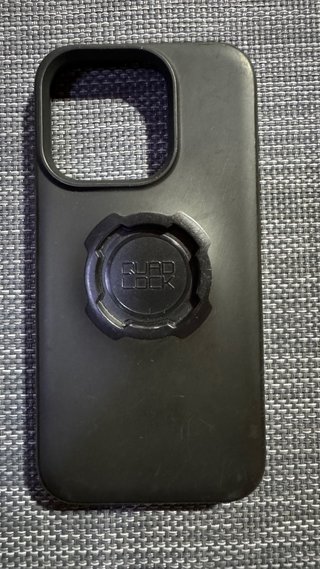 Funda Quad Lock iPhone 15 Pro Negra