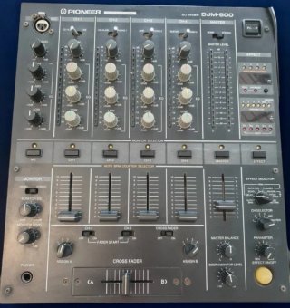 Mesa de mezclas Pioneer DJM-500