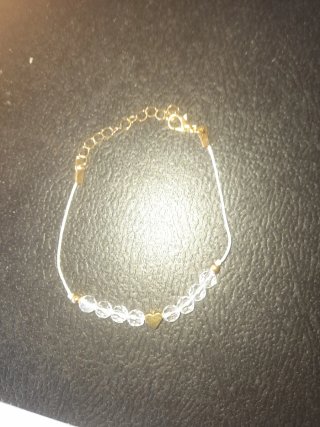 Pulsera con abalorios y corazón