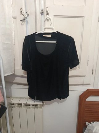 Blusa de fiesta de terciopelo negra