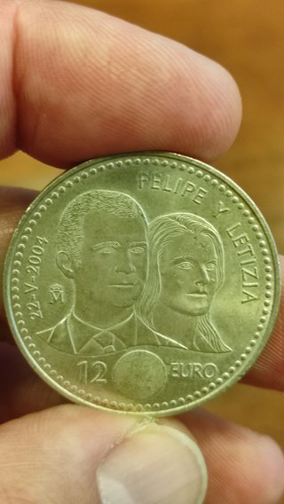 2 Monedas de Plata 2000 Pesetas y 12 Euro