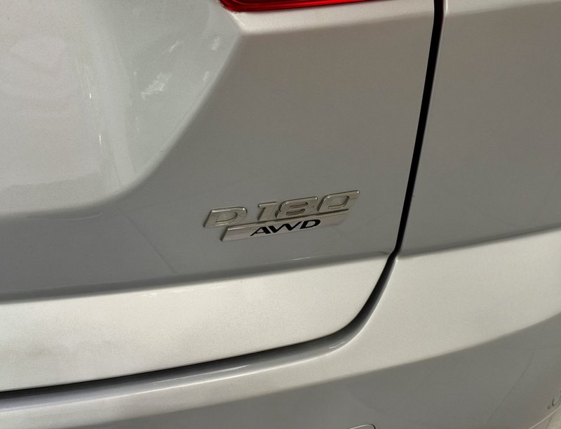 Jaguar E-Pace 2018, foto 25