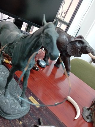 Figura de Caballo en Bronce