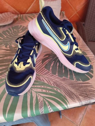 Zapatillas Nike Cosmic Running Talla 38.5