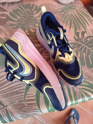 Zapatillas Nike Cosmic Running Talla 38.5