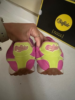 Zapatillas Buffalo Rosa y Amarillo