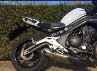 Kawasaki ER6n 2012 Blanca y Negra