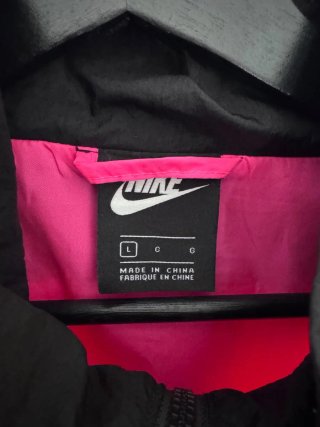 Cortavientos Nike Rosa y Verde