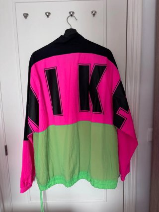Cortavientos Nike Rosa y Verde