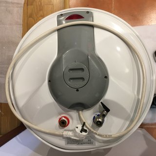 CENTRO Termo eléctrico 80L
