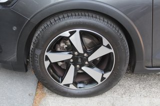 Ford FOCUS Active 1.0T EcoBoost mHEV 92kW 125CV (2024)