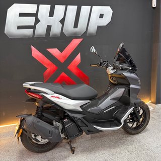 APRILIA SR GT 125