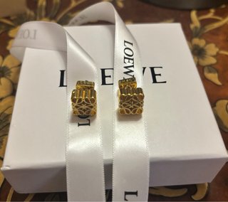 Pendientes Loewe