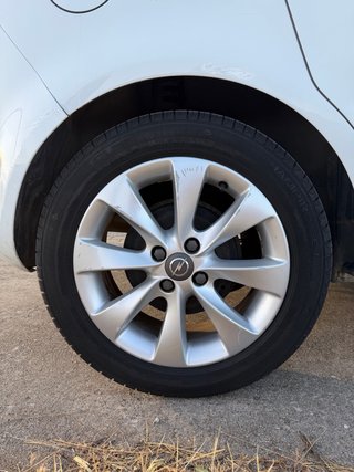 Opel Corsa D año 2012