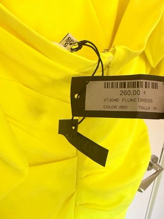 Vestido amarillo de fiesta floresente