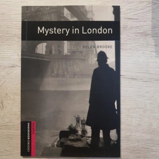 Oxford Bookworms Library: Starter: Mystery in L...