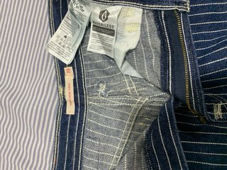 Levi's Red High Loose Taper W23