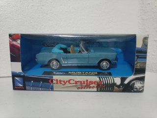 Coche 1:43 Ford Mustang Convertible