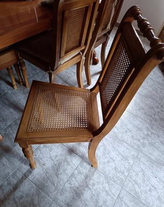 Mesa madera maciza y 6 sillas