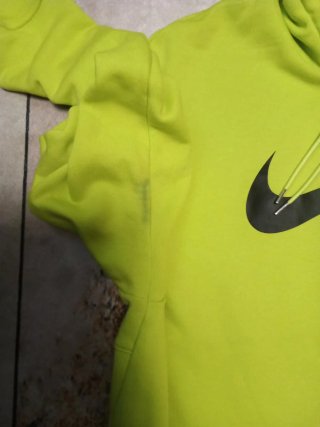 Sudadera Nike Verde con Logo Swoosh