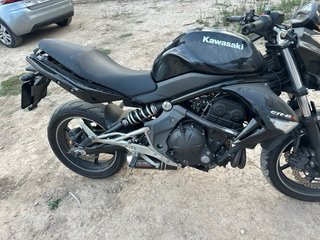 Kawasaki ER-6n Negra