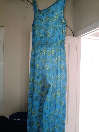 Mono Azul con Estampado de Flores,talla13-14
