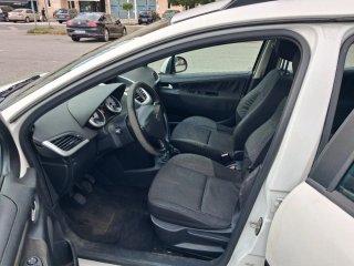 Peugeot 207 2012