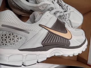Zapatillas Nike Vomero 5