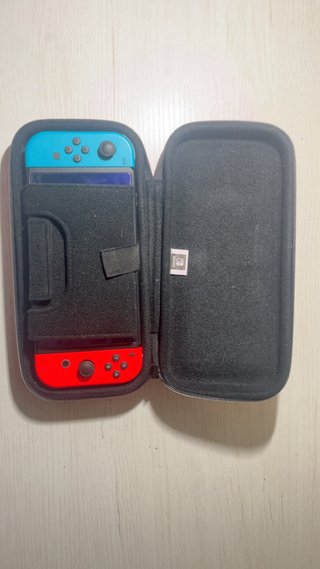 Nintendo Switch con Joy-Con multicolor