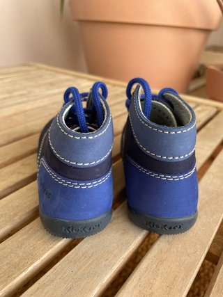 Zapatos infantiles Kickers azules