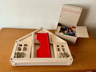 Casa Muñecas en Madera con Accesorios y personajes