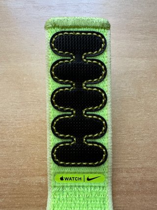 Apple Watch X Nike 40mm. Volt Splash Sport Loop