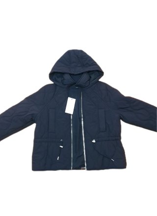 Chaqueta negra acolchada