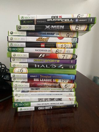 Consola Xbox 360 con juegos y accesorios