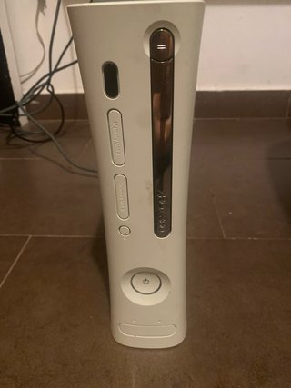 Consola Xbox 360 con juegos y accesorios