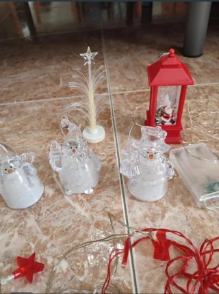 Árbol+Adornos +Regalos