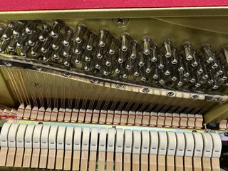 Piano Yamaha YM5 con Sistema Silent