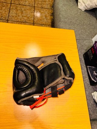 Protector cabeza boxeo Outshock + guantes y cintas